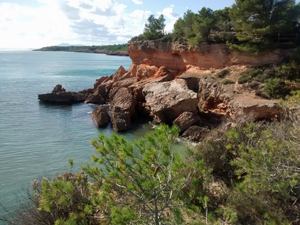 Breakaway rocks