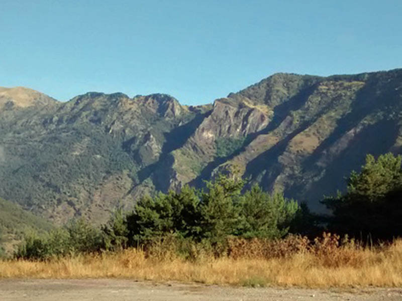 Looking back to the W above Espot