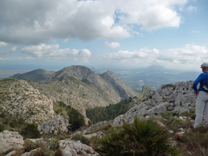 Distant Montgo