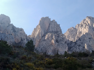 Dramatic crags on our descent