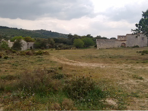 Fortified farmhouse of Mas de Capa y Mona deserted in 1950
