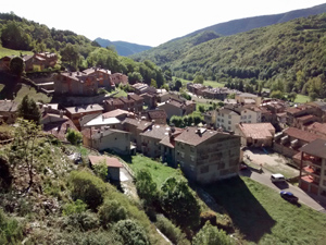 Vilallonga village