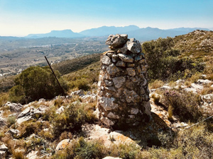 Serre Seldetes boundary cairn