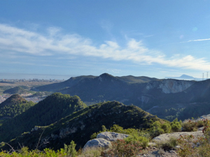 Distant Montgo