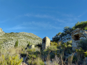 Old calvario leaving Benimeli