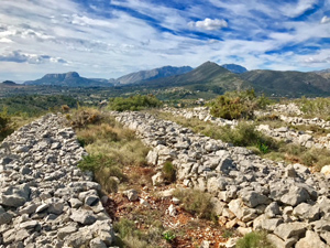 DOlta, Cau and Bernia from Llomas de lAgre
