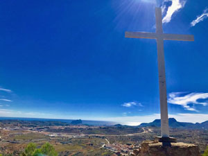 Senija Cross & view over the village, Benissa and Calp to D’IFach