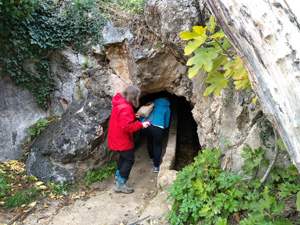 Through the tunnel to the Cueva del Aqua