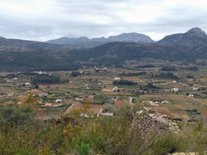 Across Jalon Valley to Bernia