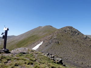 Col de Finistrelles and distant Puigmal de Segre