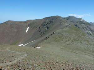 Descending to the Coll d'Eina