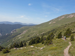 Delightful descent to Font de l'Home Mort
