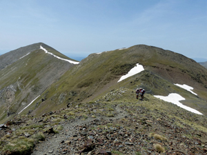 Roca Blancs along the ridge