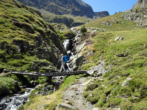 Crossing the Gorgutes stream