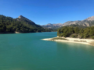 View along the reservoir