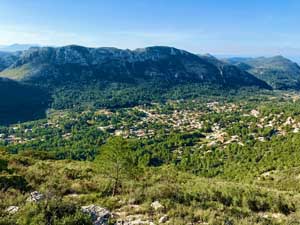 Looking over La Drova to Cim de L’Aldaia