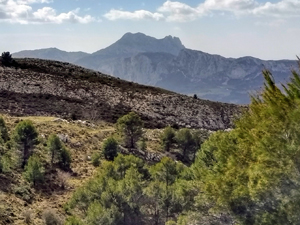 Roldans notch on Puig Campana on skyline