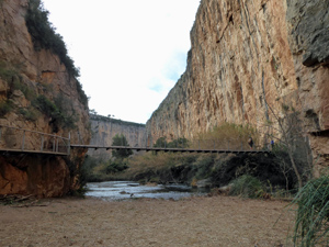 First crossing of the Turia River