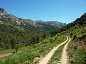 Climbing up to the head of the valley