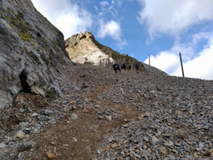 The steep track to the first col