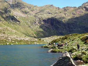 Walking around Estany de Mig