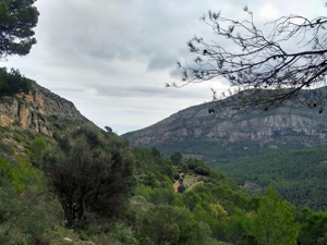 Edge of craggy Almadich