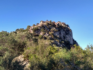 Rocky promontory for the castle