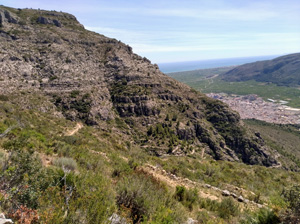 Descent route and Tavernes