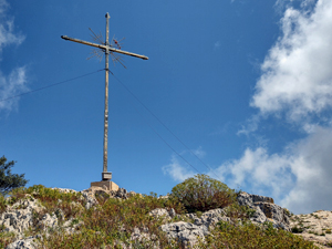 Denia cross