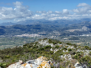 Extensive inland views