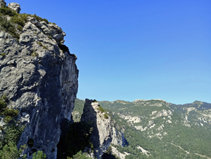 Craggy ascent route