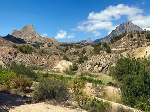 Castalets and Puig Campana from the approach.