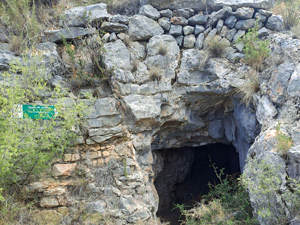 Coveta de Seguili entrance