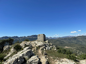 4. El Cau summit looking towards the Bernia Ridge