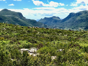 Looking towards La Drova and Barx. Penyalba on the left L’Aldia on the right.