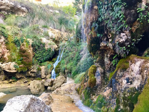 Aguallueve waterfalls and lagoon