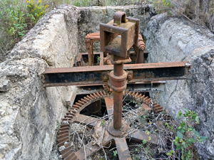 Mechanical pump for well